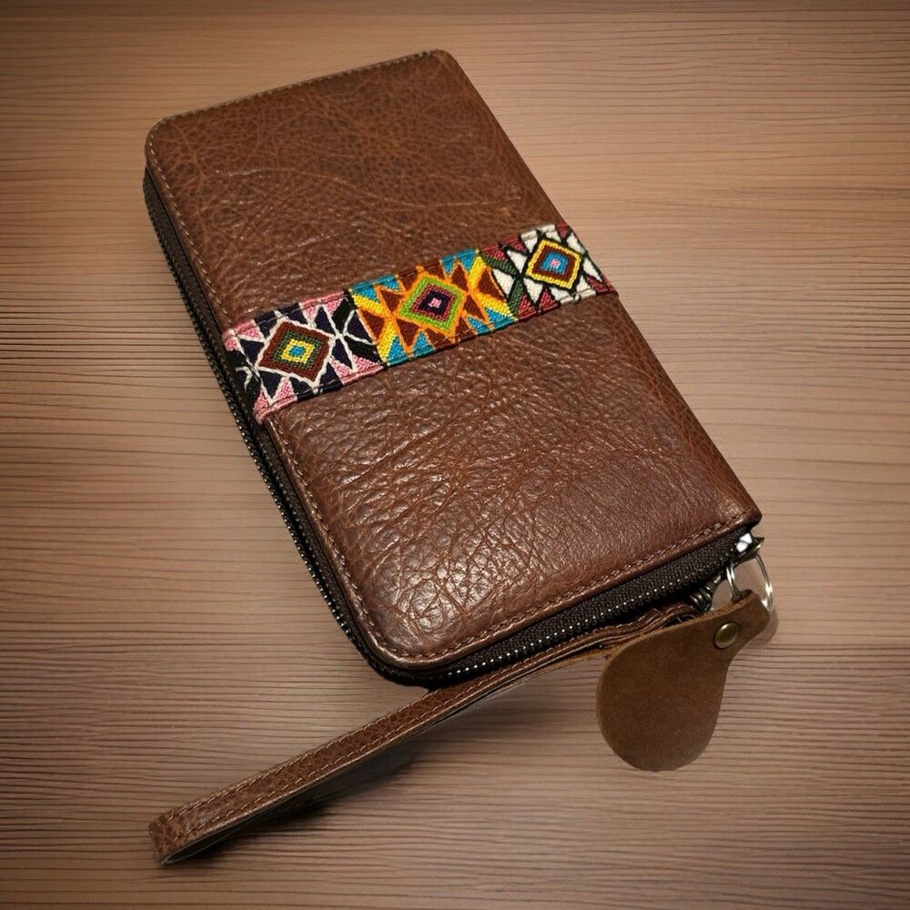 Arloom Leather Wallet Wristlet “Virginia” 12 Card Slots Zippered Coin Pocket